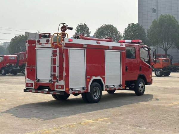 福田2.8噸水罐消防車